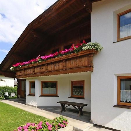 Holiday Home, Axams インスブルック エクステリア 写真