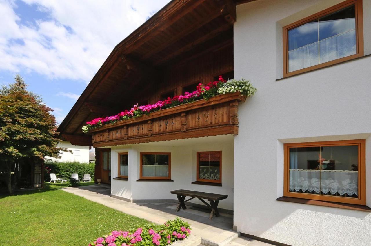Holiday Home, Axams インスブルック エクステリア 写真