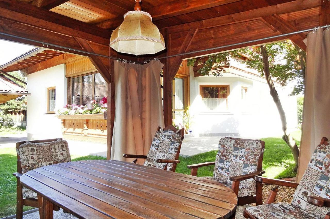Holiday Home, Axams インスブルック エクステリア 写真