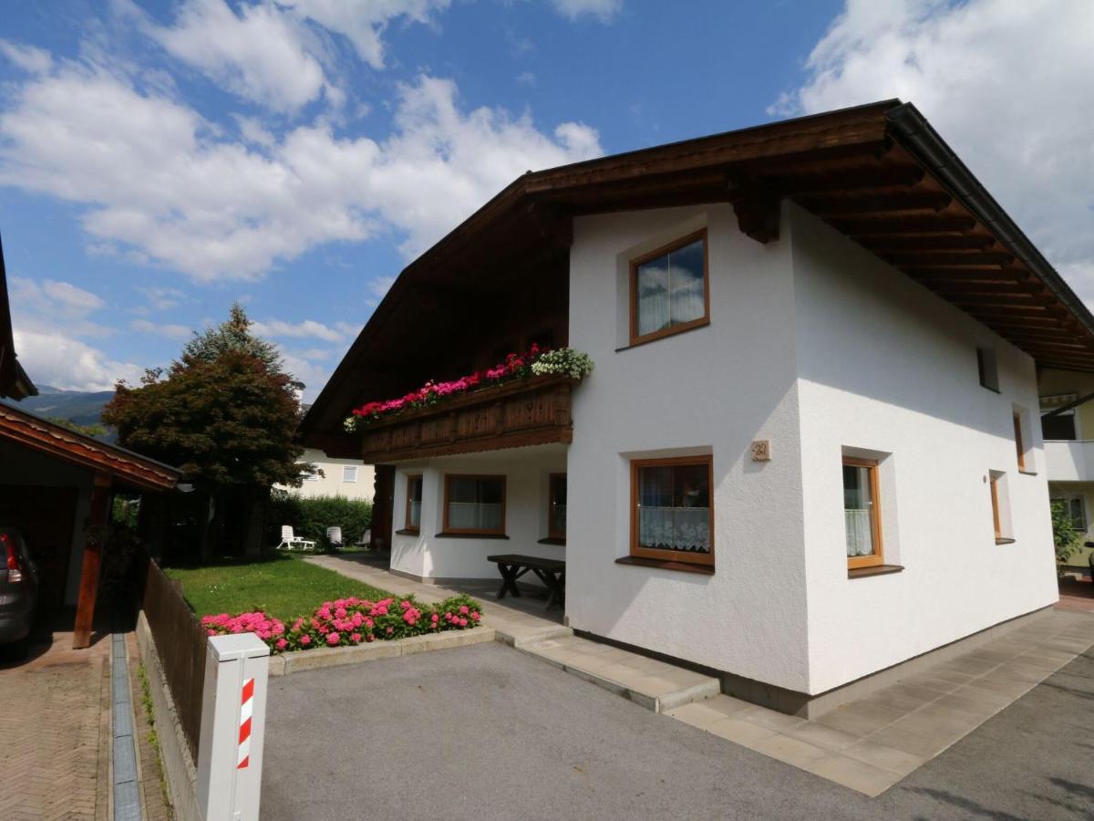 Holiday Home, Axams インスブルック エクステリア 写真