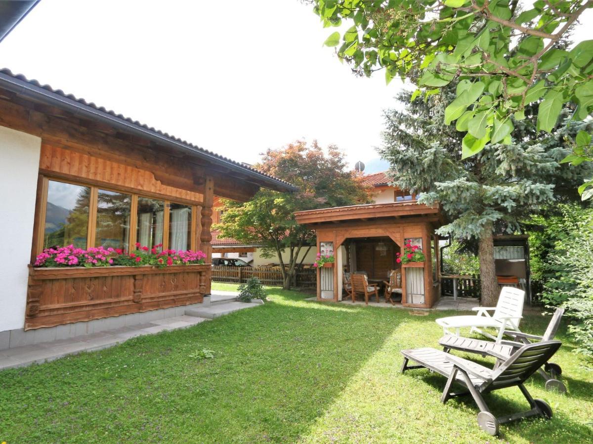 Holiday Home, Axams インスブルック エクステリア 写真
