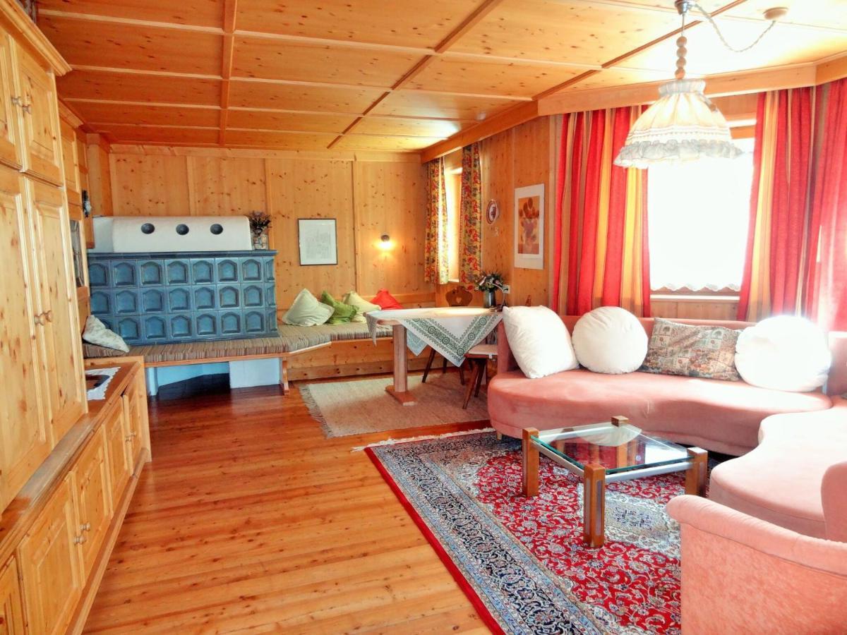 Holiday Home, Axams インスブルック エクステリア 写真