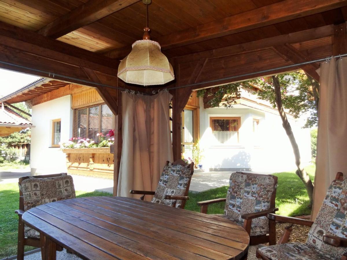 Holiday Home, Axams インスブルック エクステリア 写真